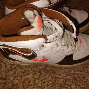 Nike air force one mid qs white orange ale brown